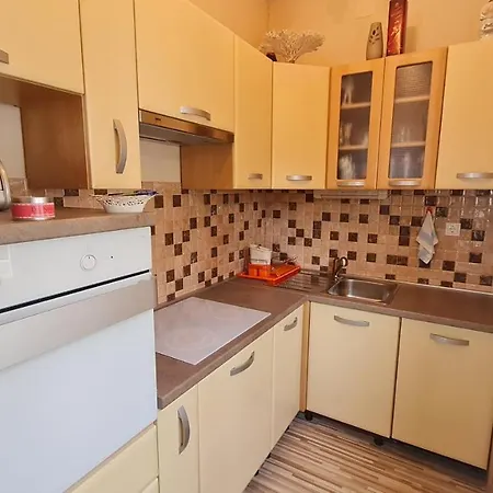 Sierra Apartment *